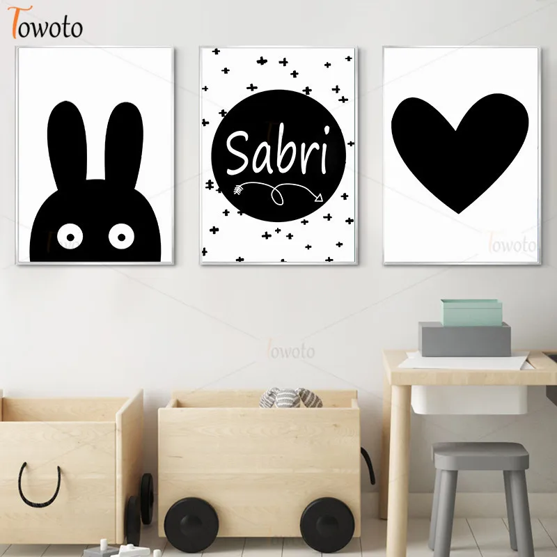 Черного цвета с принтом в виде сердечек по индивидуальному заказу имя плакат