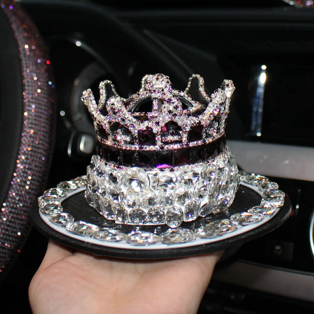 Розовое белое фиолетовое платье с украшением в виде кристаллов короны