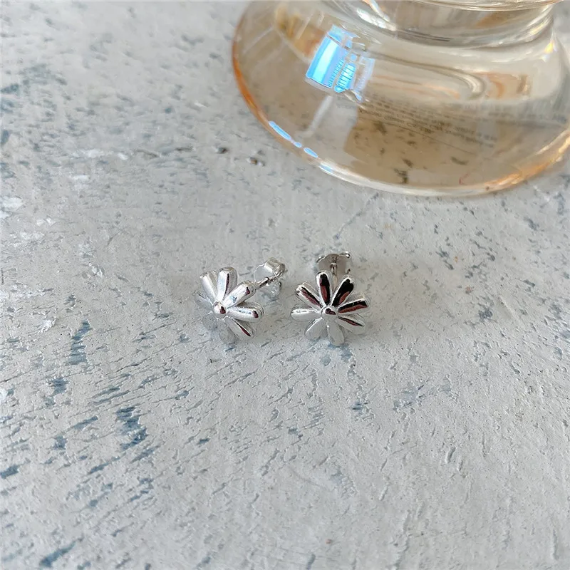 

POFUNUO Real 925 Sterling Silver Korean Style Women Fashion Daisy Stud Earrings Girls Stylish Fine Jewelry Ear Studs Earrings
