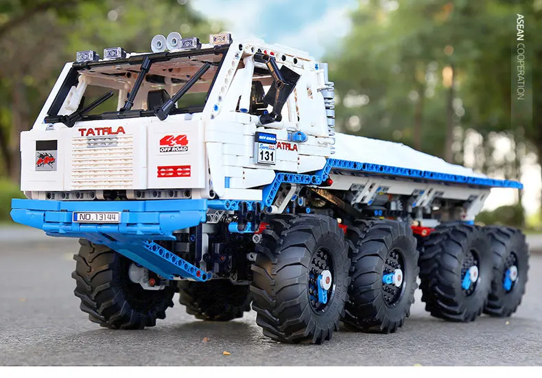 

MOULD KING MOC Tatra T813 8x8 PROFA Model Building Blocks Brick KidsToys High-Tech The Arakawa Tow Off-road Truck