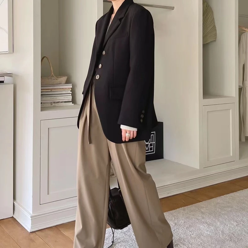 Женский винтажный черный блейзер на три пуговицы весна-осень 2021 | Женская одежда