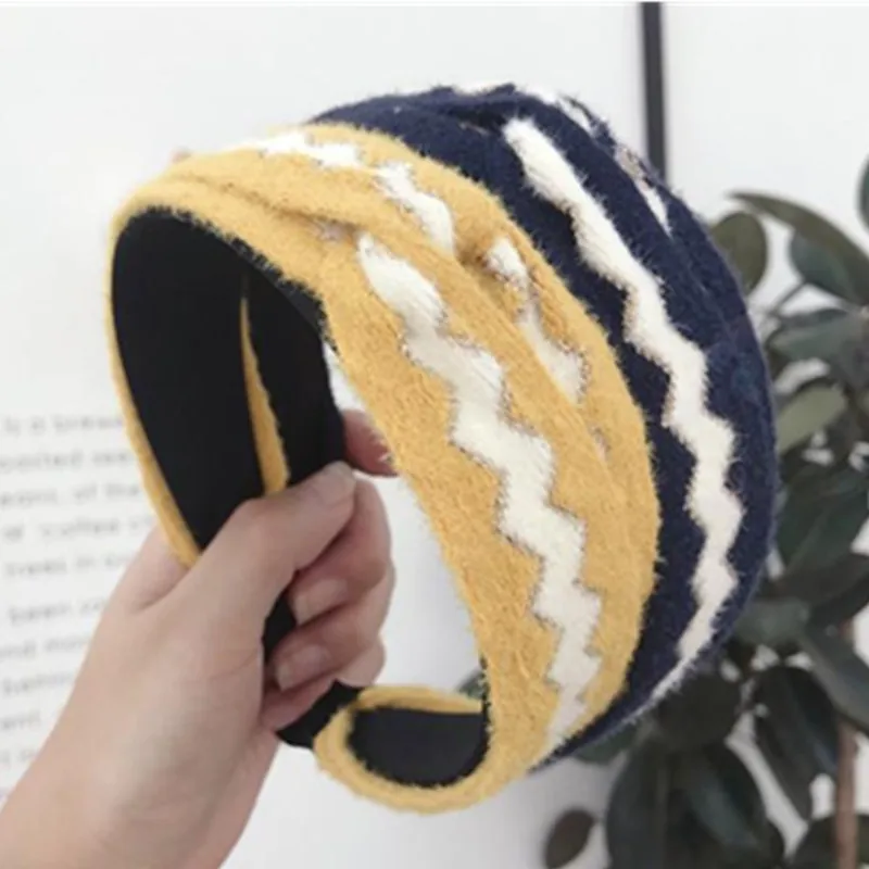 

White Wool Cross Hairband for Women Winter Hair Accessories Color Blocking Wool Headband Adults Hair Headband Wide Hair Hoop