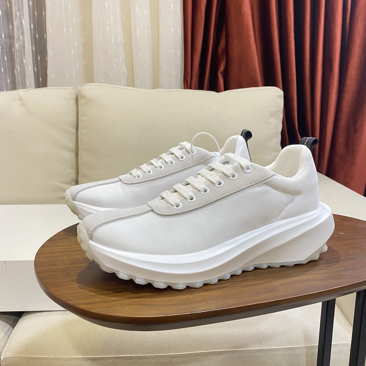 

High - end jogging low - top sports men's shoes imported from Italy leather