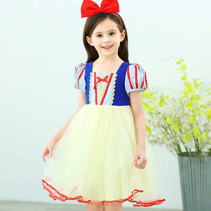 Стильное платье для маленьких девочек с рукавами фонариками красивое детское