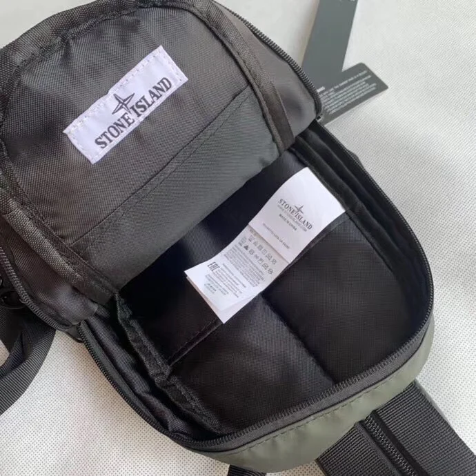 

Stone Island Reflective Shoulders Diagonal Chest Bag Waist Bag 27*16*9 | ST006