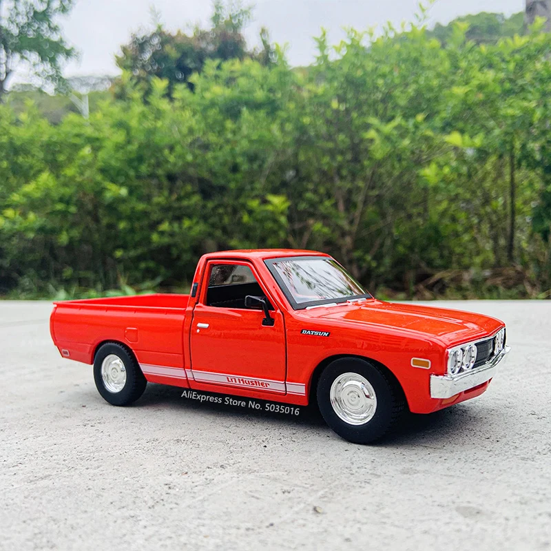Пикап Maisto 1:24 Nissan Datsun 1973 620 красная конверсионная модель автомобиля из сплава