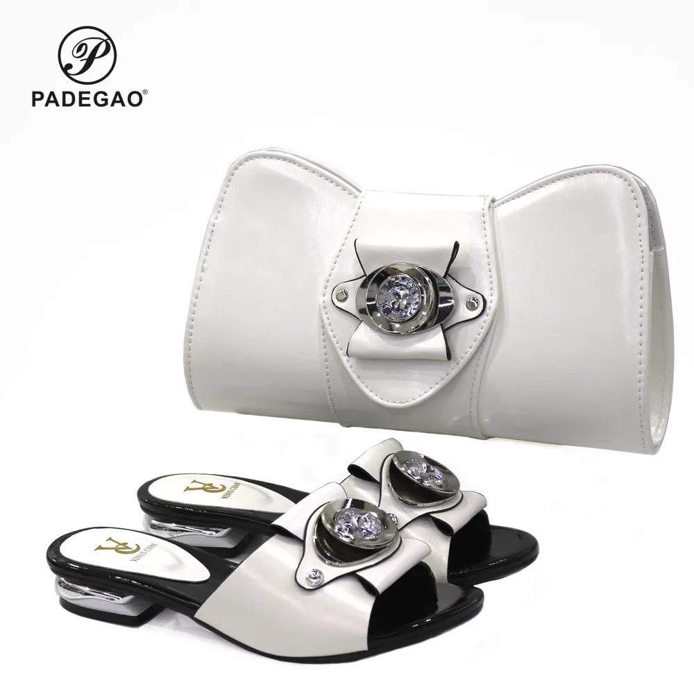 

White Fashion Rhinestone Woman Shoes And Matching Bag Set Novelty Style Silver Color Pumps Shoes And Bag Set For Party Wedding