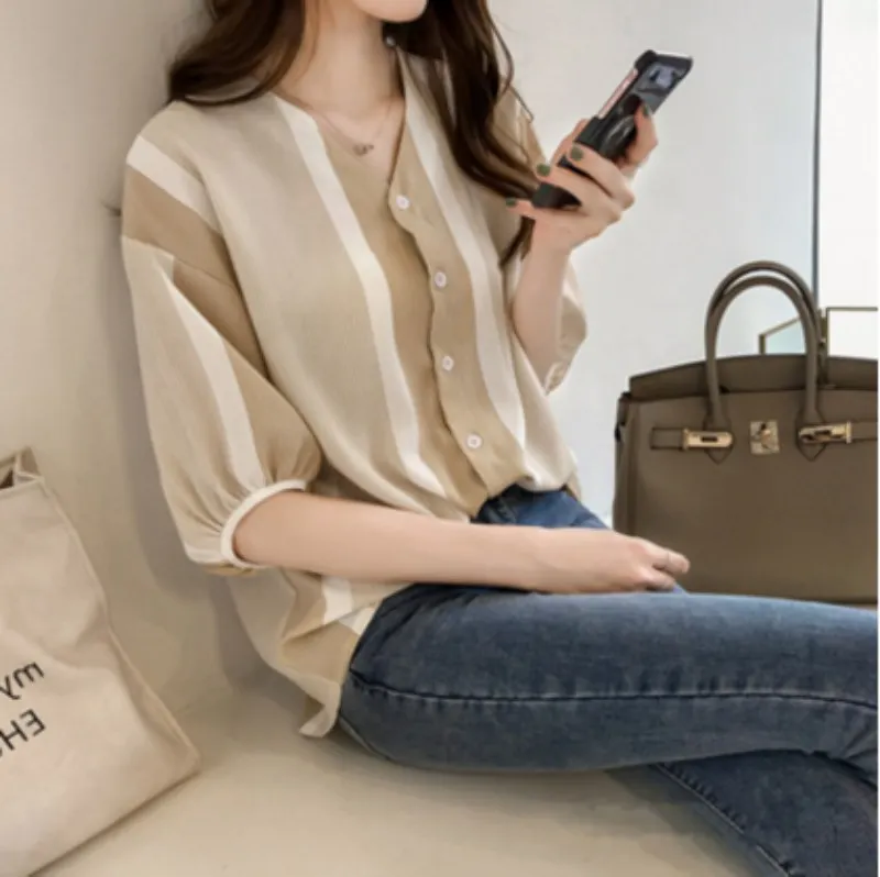 Полосатая модная блуза с v-образным вырезом рубашки коротким рукавом для женщин