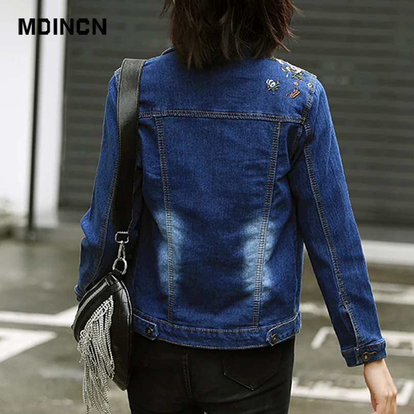 Женские куртки с вышивкой MDINCN облегающие джинсовые цветочной Дамское пальто