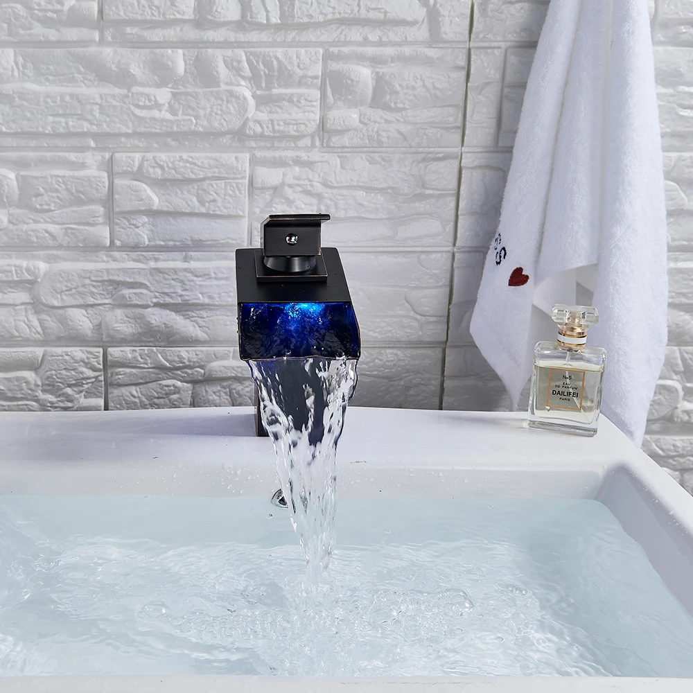 Хромированный Светодиодный смеситель для раковины в ванной комнате кран горячей