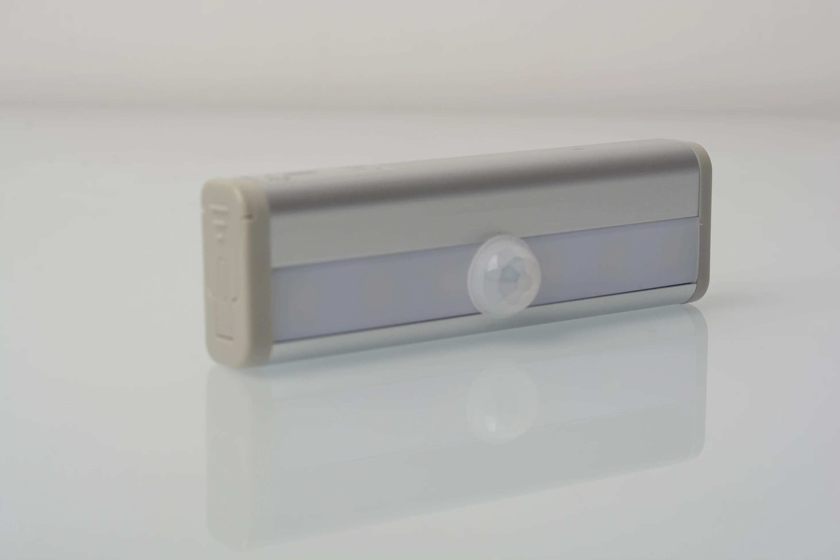 

Body Induction Sensor Closet Light Automatic Light Sensing Wireless Night Light For Clothing Store Wardrobe Cabinet Lamp