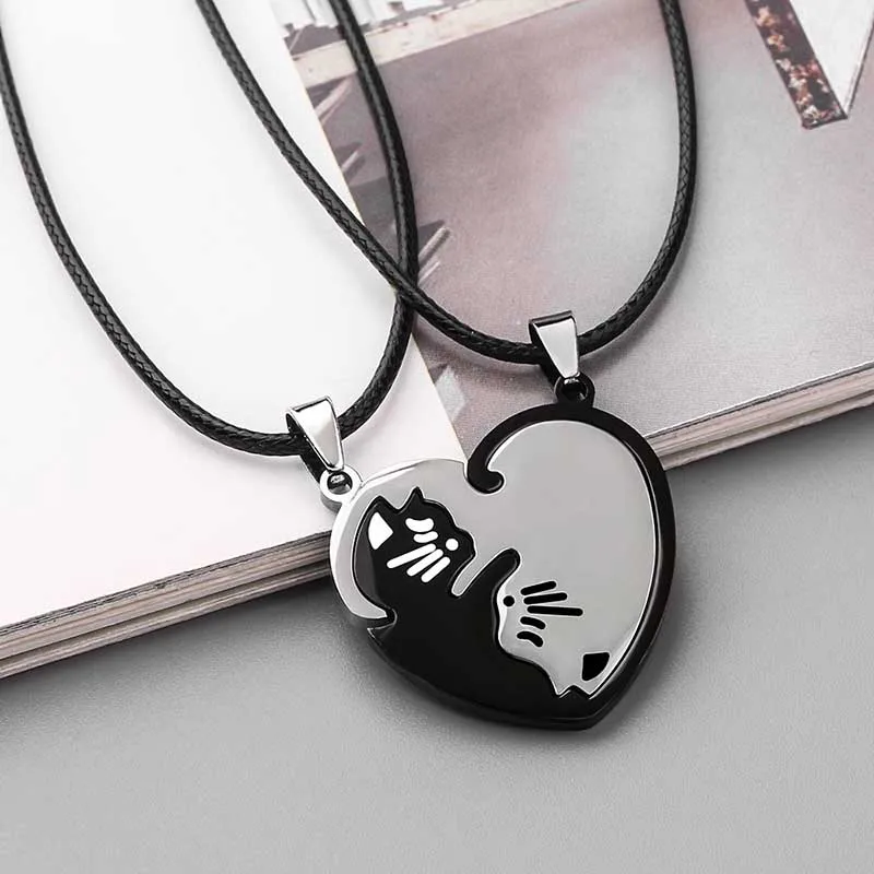 

Stainless Steel Hug Cat Stitching Pendant Necklace Trendy 2022 New Couple Necklace Men & Women Fashion Jewelry Wholesale