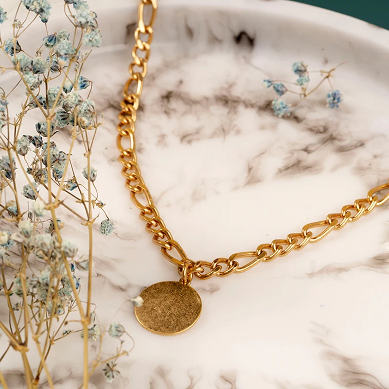 

Golden metal necklace with pendant male Female Accessories Fashion gold chains for women Brand Gold Color Chunky