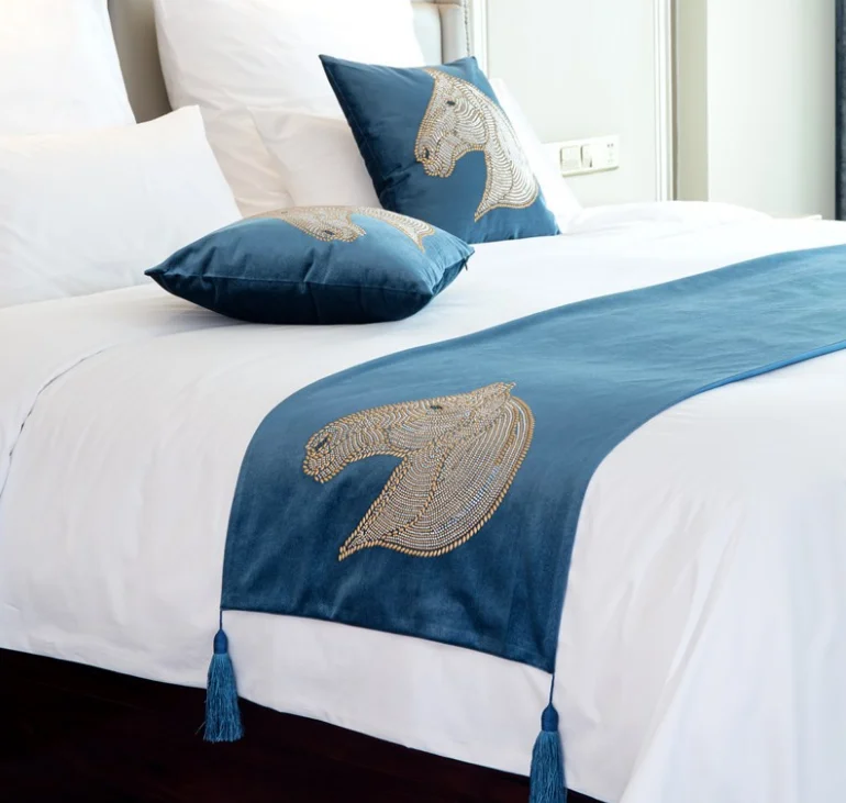 Роскошные 100% полиэстер кроватные бегунки Декор отеля с украшением в виде