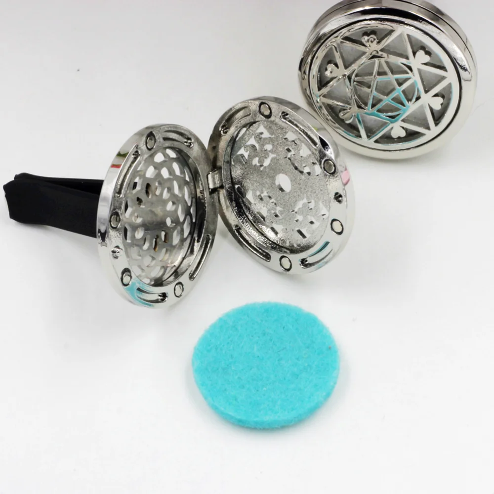 

Car Fragrance Diffuser Vent Clip Car Air Freshener Perfume Clamp Aromatherapy Essential Oil Diffuser with Refill Pad (Leaf)