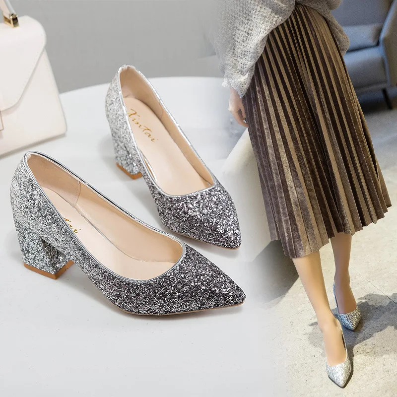 Свадебные туфли новые модные женские тонкие с острым носком пикантные на высоком