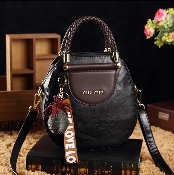 

Famous Brands Women Messenger Bag Behind Women's Little Tote Top Handle ShoulderCrossbody Bags Ladies Designer Handbag Wallet