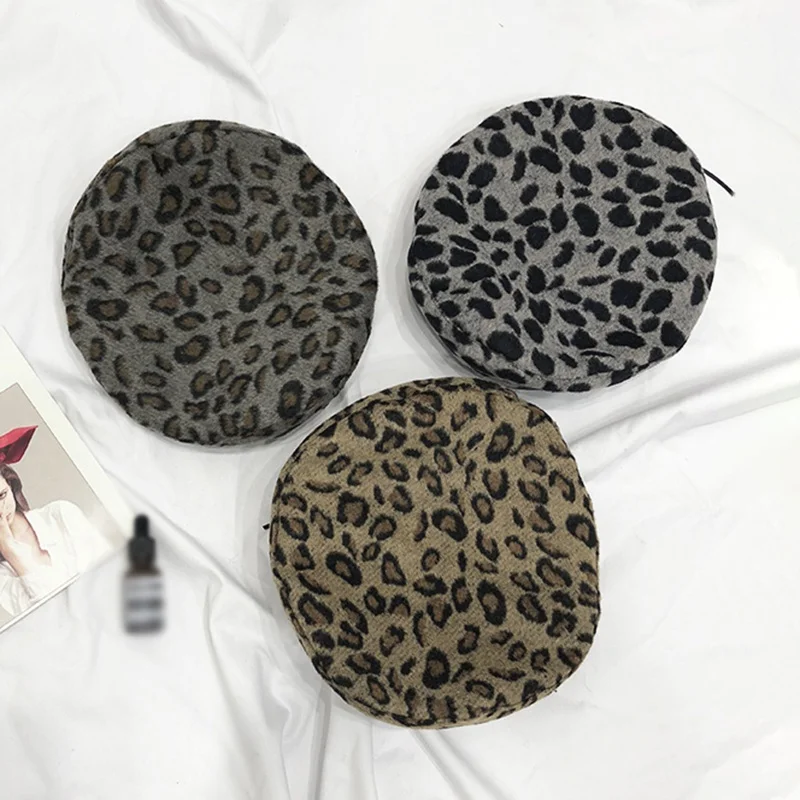 

Autumn And Winter Woolen Leopard Fashion Casual Beret Pumpkin Cap Outdoor Painter Hat For Women Warmth