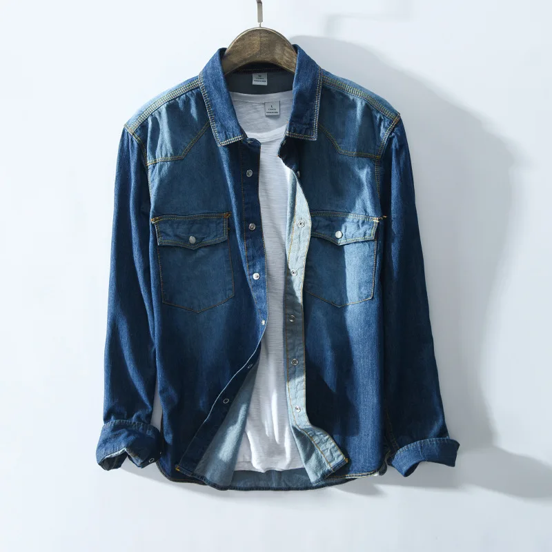 Мужская джинсовая рубашка с длинным рукавом карманами летняя голубая