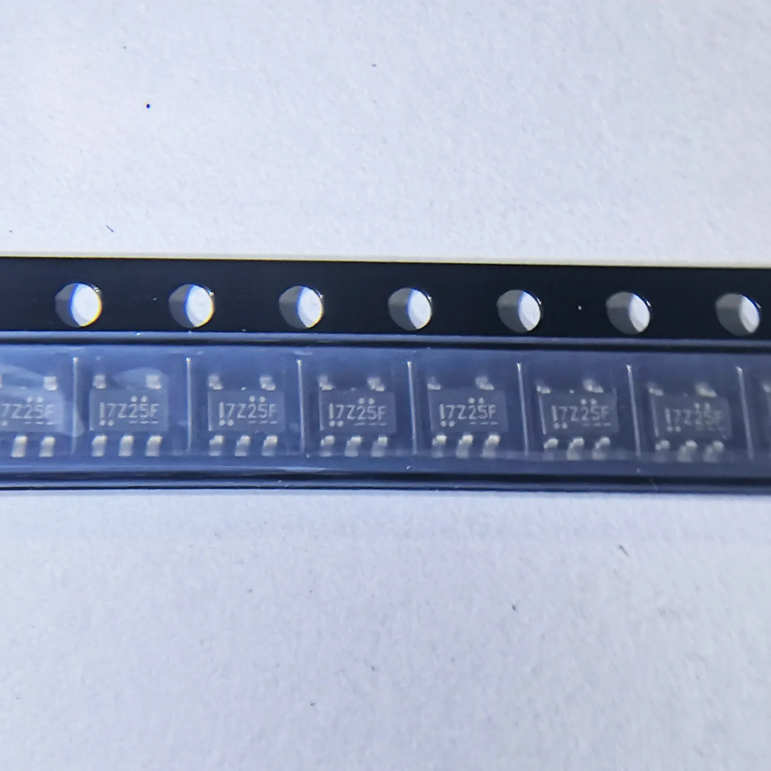 

50 единиц США/лот NC7SZ125M5X соответствует цене партии, консалтинговая служба