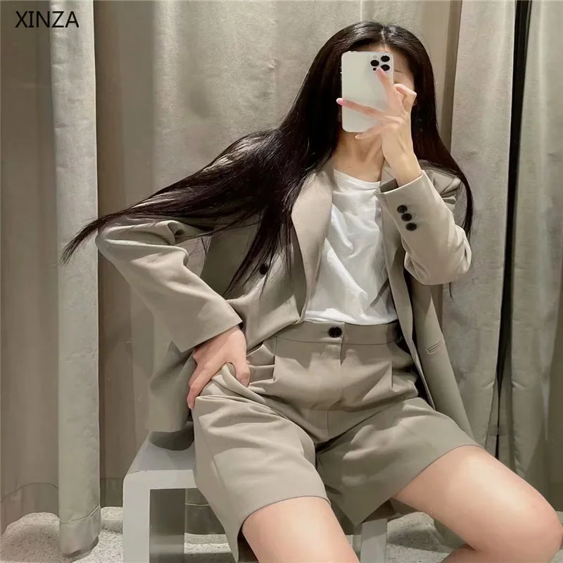 

Women Double Breasted Shoulder Pads Blazer Za 2021 Vintage Long Sleeve Office Blazers Coat Woman Patch Pockets Outerwear Top