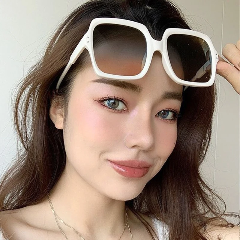 

Simple square Sunglasses 2021 Women Sunglasses Korean Glasses Famous Brand Unisex Star Fashion Vintage Lady Sun Glasses