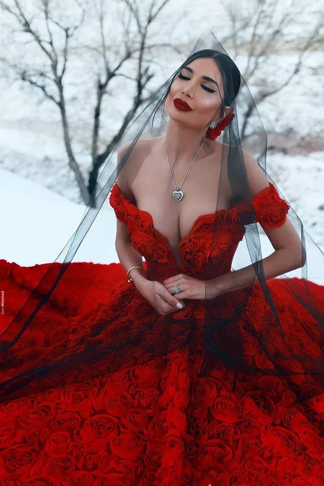 2021 Red Wedding Dresses with 3D Rose Flowers Cathedral Train Arabic Middle East Church Off Shoulder Backless Gowns | Свадьбы и