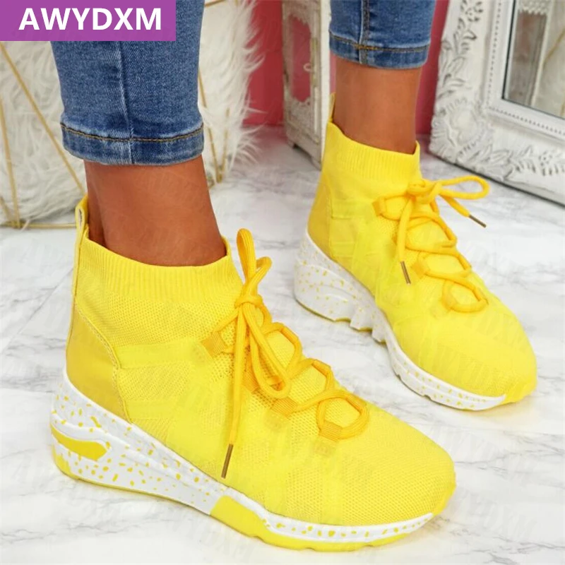 

Женская спортивная обувь на плоской подошве, новинка сезона весна-осень 2021, Женские Дышащие сетчатые кроссовки для бега, модная повседневна...