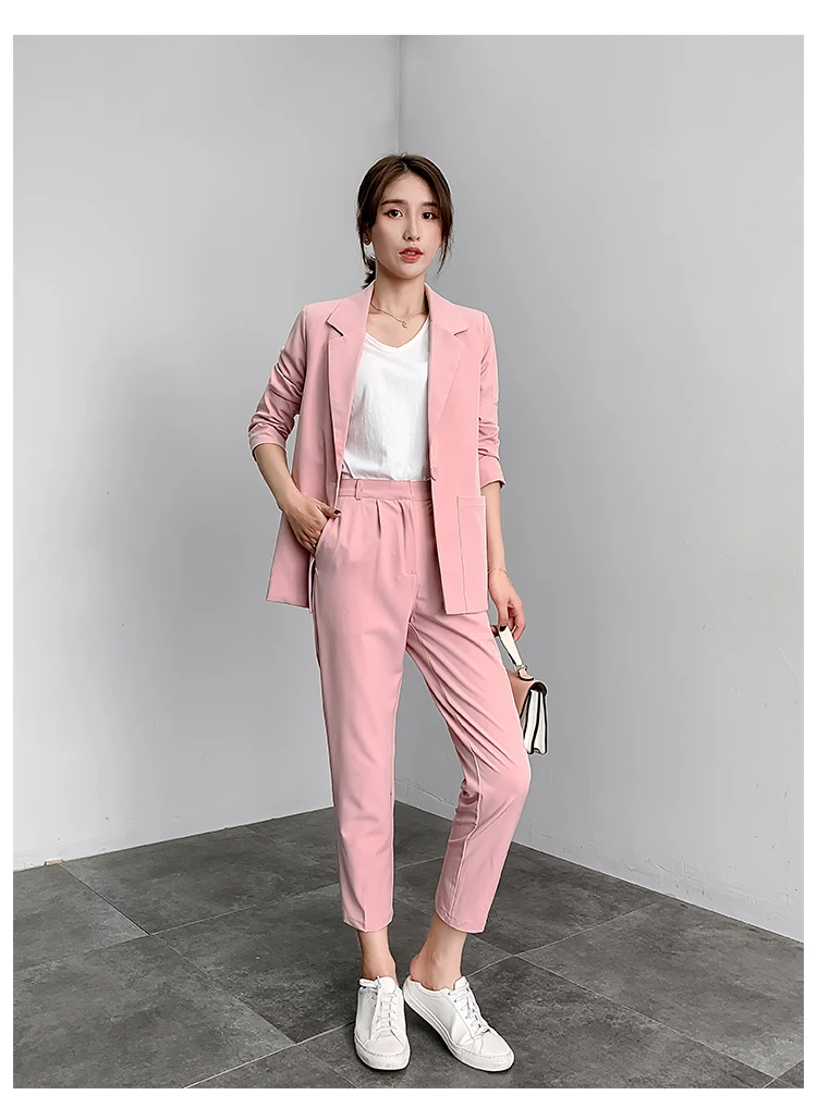 Женский костюм из двух предметов розовый с брюками Женская мода на весну и осень