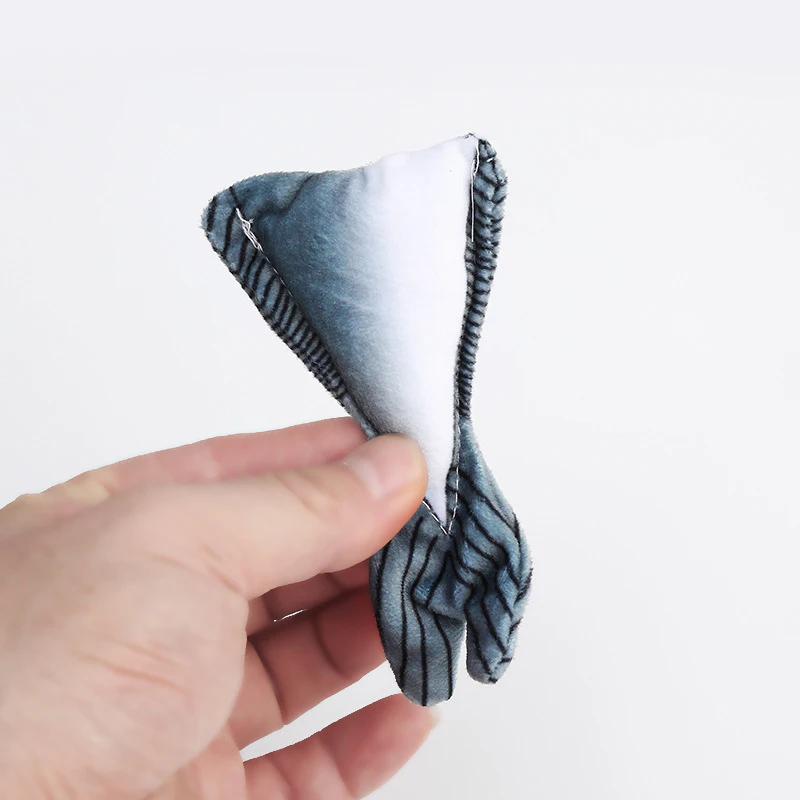 

Hot Sold New Pet Cat Supplies Shark Shape Playing Toys Cat Toy Teaser Catnip Throwing Toys Fish Funny Amuse Kitten Toys Funny