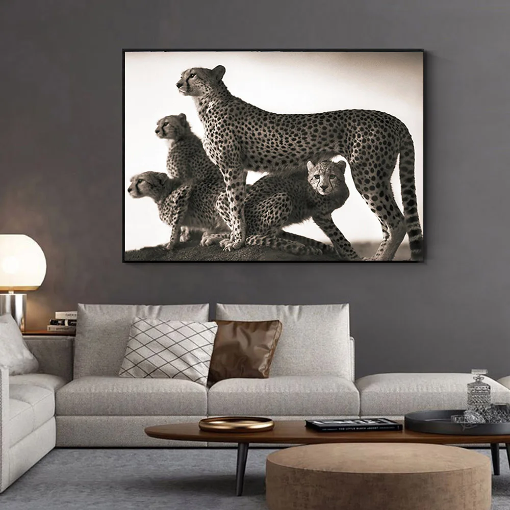 

New Arrival Animal Canvas Painting Four Cheetahs Standing on Top of Hill Mdoern Fashion Posters Black and White for Living Room