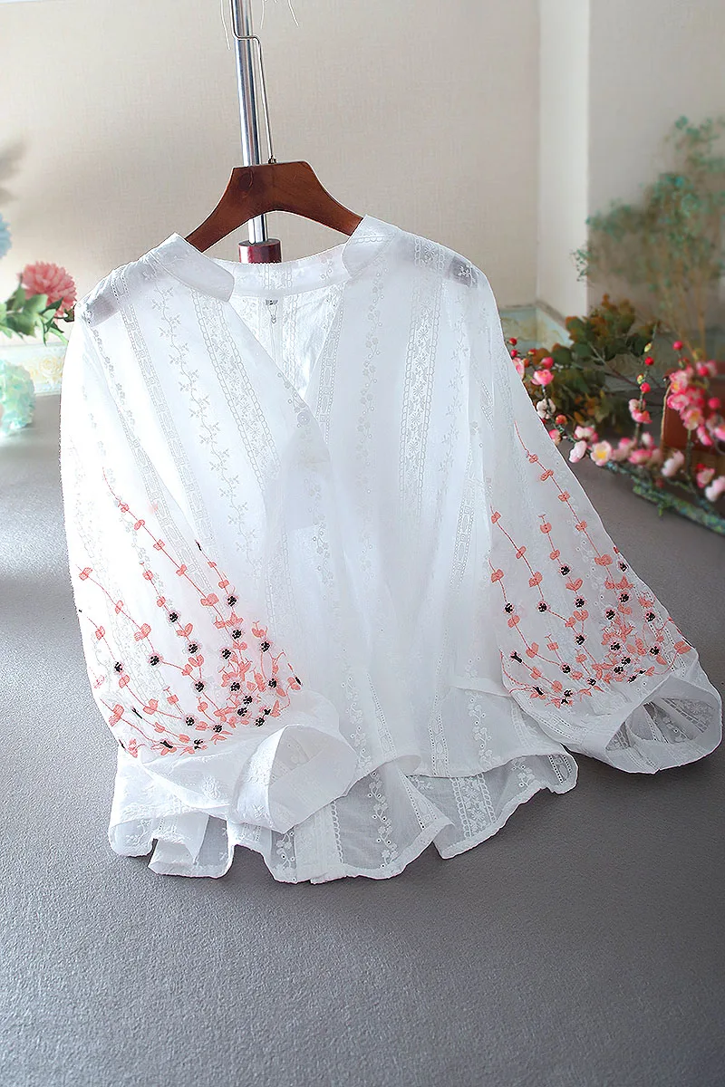 

SuperAen Spring and Summer Lace Lantern Sleeve V-neck Temperament High Waist Loose Casual Cotton Women Shirt Blouse