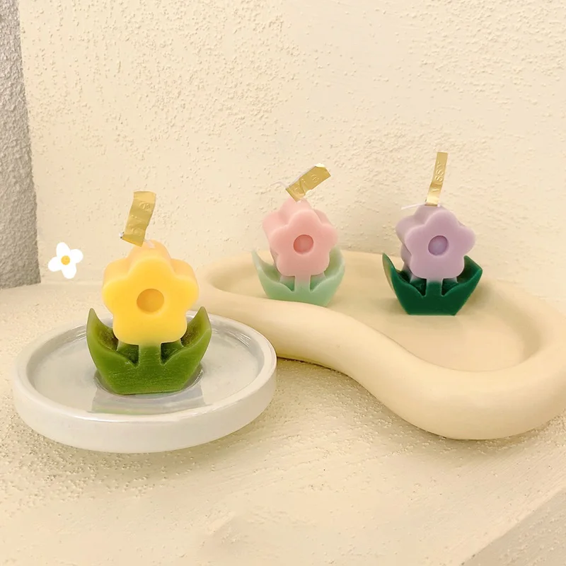 

1PC INS Korea Flower Candle Romantic Cute Soy Wax Aromatherapy Small Scent Relaxing Birthday Wedding Party Gift Home Decoration