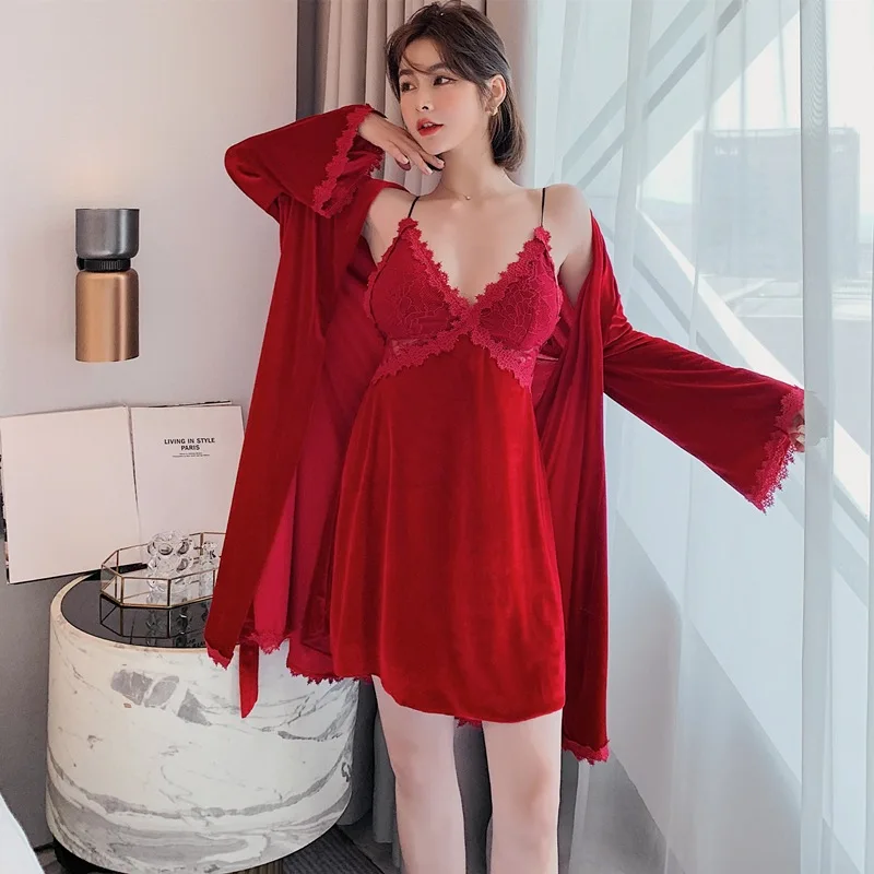 

Autumn and Winter lace princess gold velvet pajamas back hollow-out suspender nightgown nightgown two-piece set with chest pad