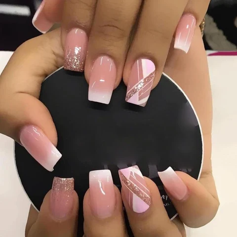 24 шт., накладные ногти с полным покрытием, элегантные розовые градиентные блестящие французские короткие ногти, короткие накладные ногти