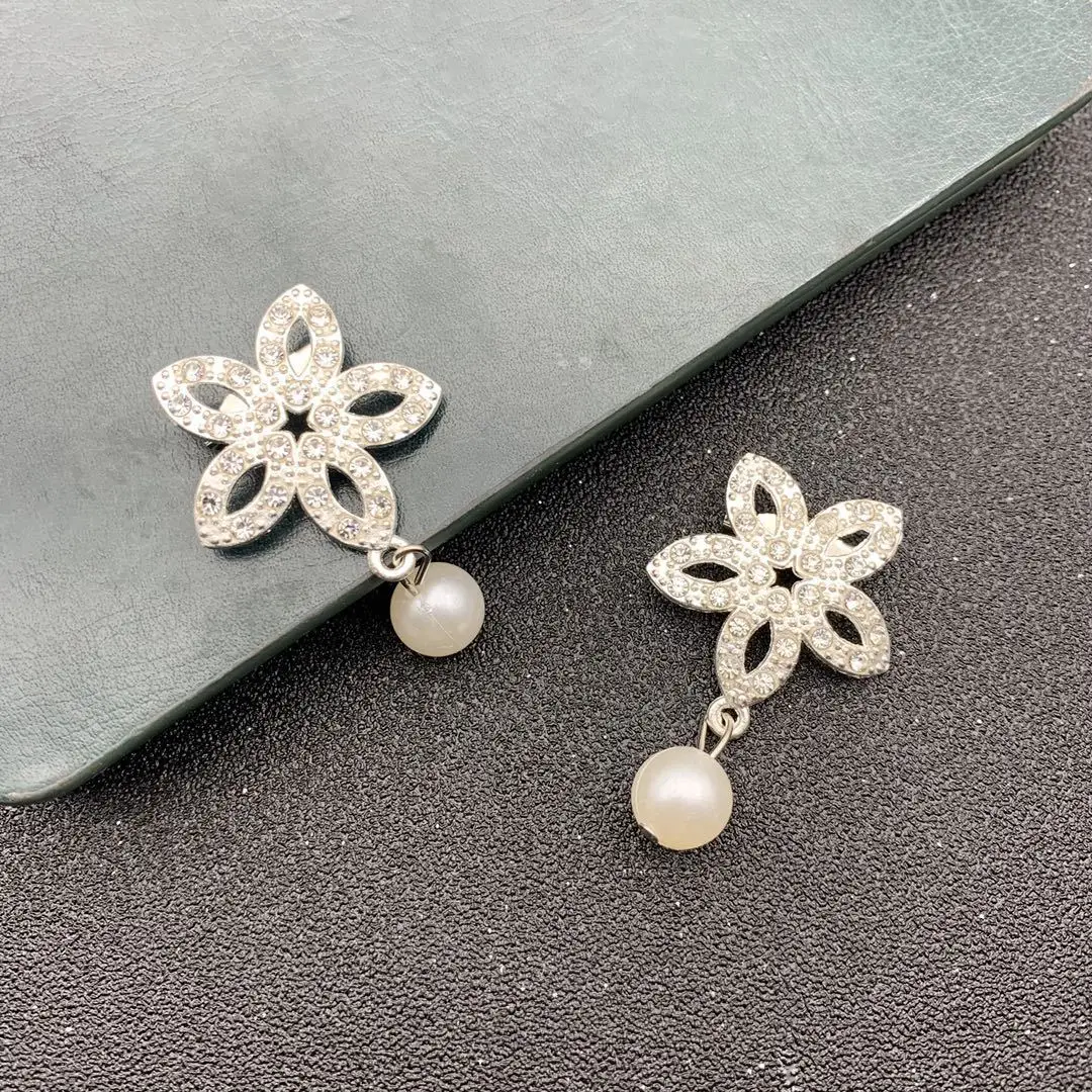 

100Pcs Mini Rhinestones Pearl Pendants Flower Brooch For Women Brooch Pin Brooches For Jewelry JC08
