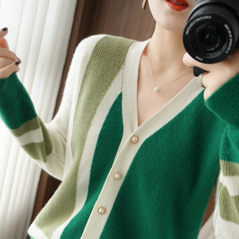 

Room 214821 on 6 row 6 】 the film web celebrity figure color matching v-neck knitting cardigan [1017] 46