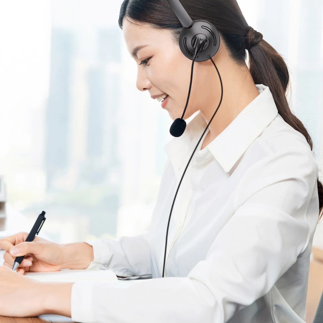 Проводные наушники 3 5 мм легкие с микрофоном и шумоподавлением компьютерная