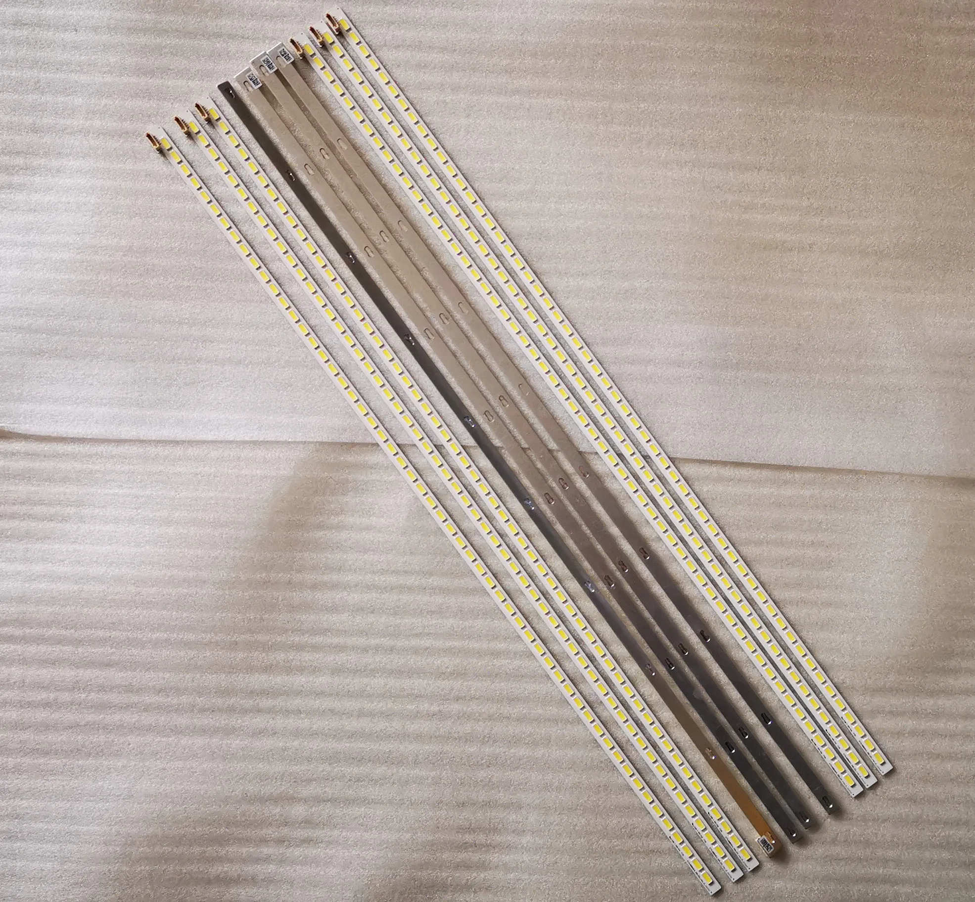 Новая Оригинальная светодиодная полоса sts400a75 _ 56led_rev. 1 sts400a64 56led_rev.2 56 LEDs 493