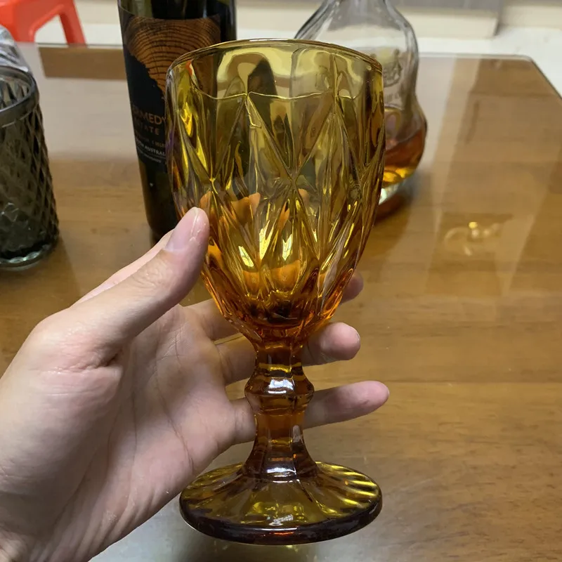 

3pcs Amber Relief Wine Glasses Drinking Goblet Wedding Banquet Party Wine Cups Retro Diamond Juice Glass Beverage Cup 300ml 10oz