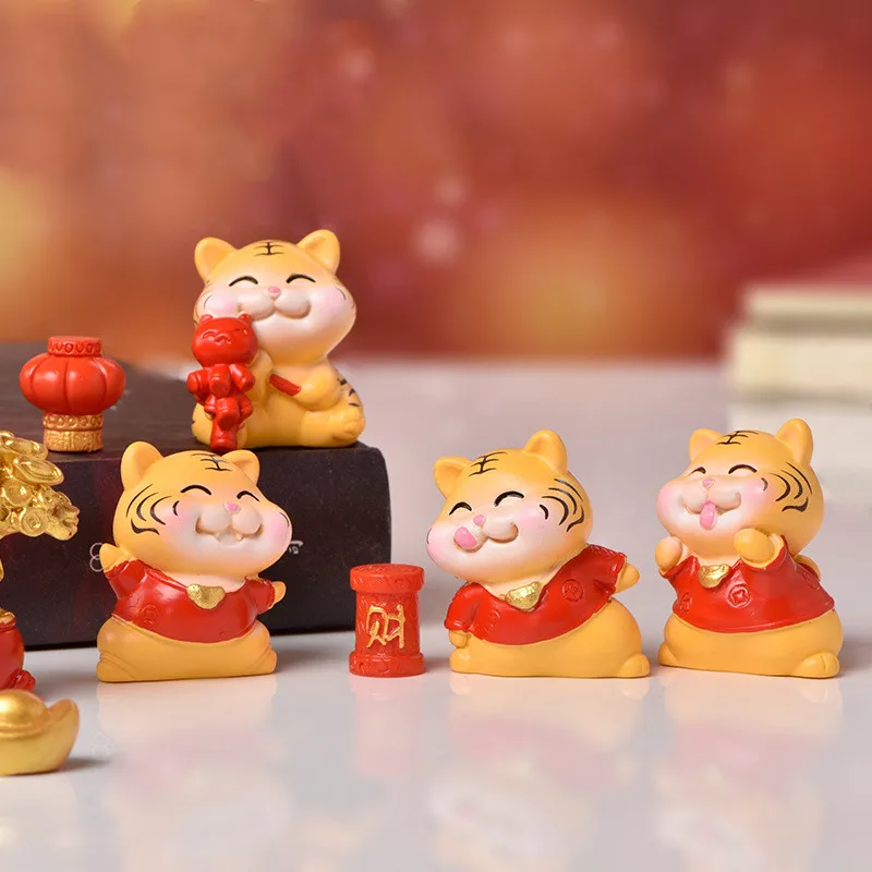 

1Pc Fortune Tiger 2022 New Year Micro Landscape Cute Little Miniature Ornaments Desktop Crafts Display Home Gardening Decoration