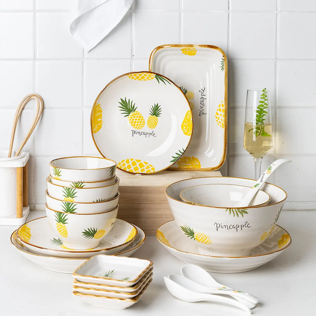 

Pineapple Bowls and Dishes Tableware Creative Personality Ceramic Soup Dishes and Chopsticks Household Combination Set