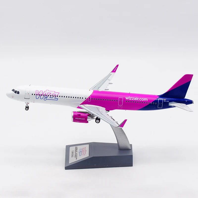 

Модель самолета WIZZ Air A321Neo HA-LVE, модель самолета из сплава 22 см, Игрушечная модель, для взрослых и детей, коллекционный подарок, сувенир, масшта...