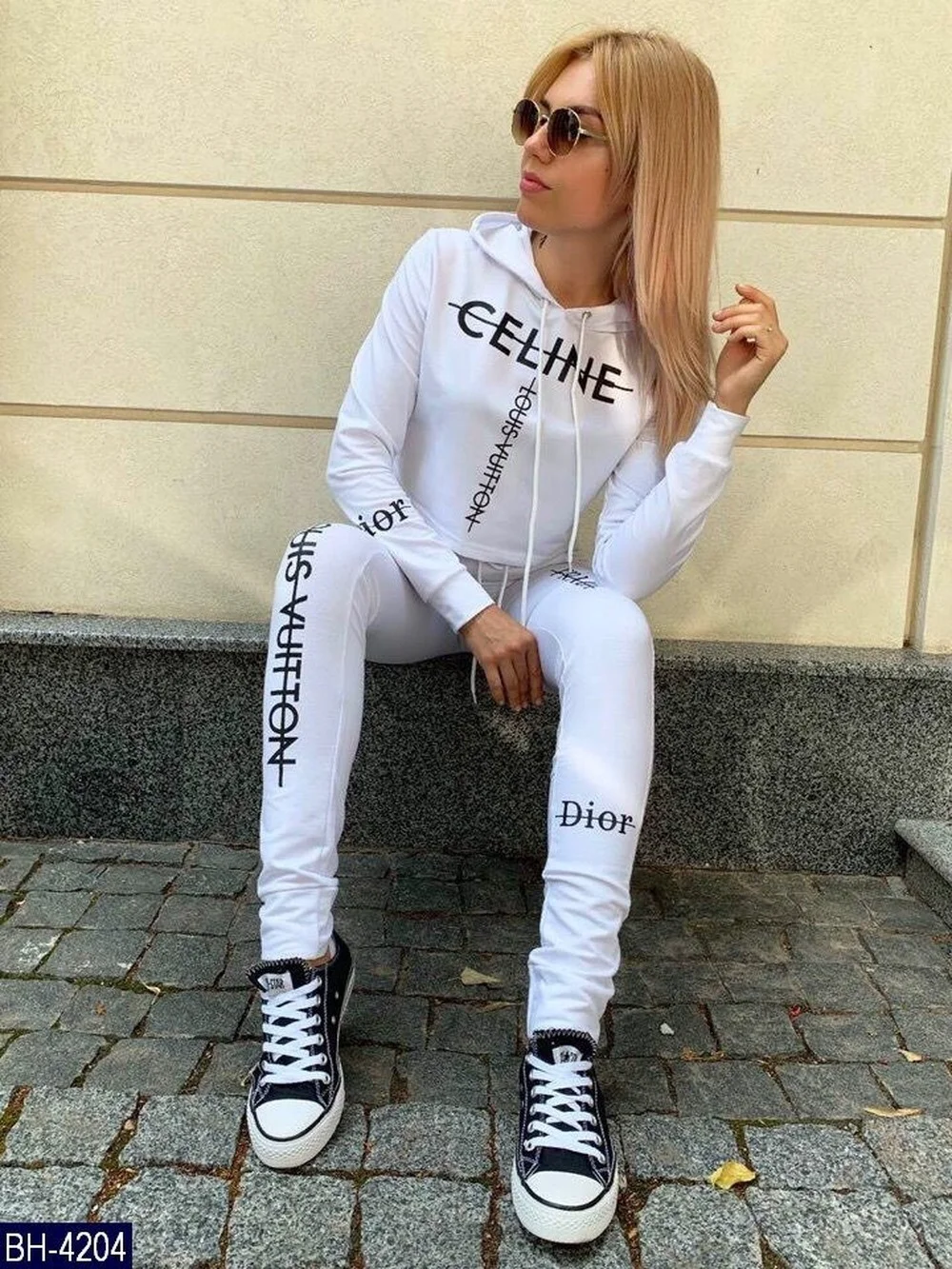 

Fashion Women's Suit Spring Casual Hooded Collar Pullover Sexy Print Stitching Short Trousers Sports Two-piece Suit Donsignet