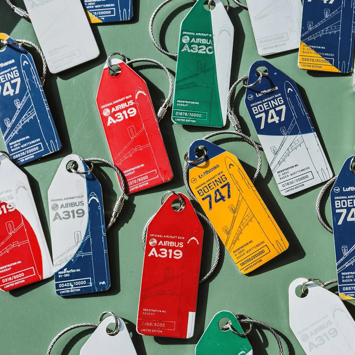 

Limited keychain luggage tag Air China Boeing 747 Airbus A320 aircraft skin