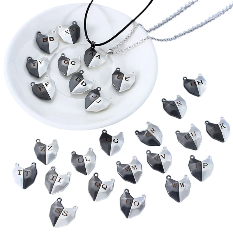 

2021 New Magnetic Couple Necklace Lovers Break Heart Pendant Long Distance Relationship Charm Necklace Valentine's Day Gift