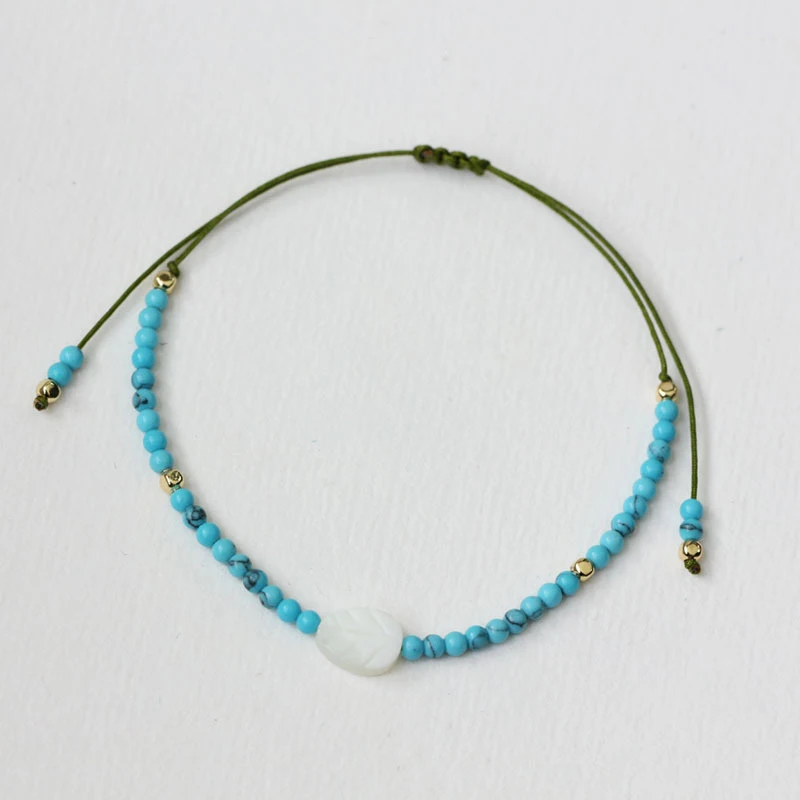 Женский этнический браслет из бирюзы и бусин ракушек жемчуга натурального камня