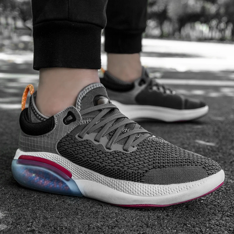 

New Couple Cushioning Men Breathable Running Shoes Soft Sport Shoes for Women Mesh Sneakers Red Athletic Footwear Big Size 36-46