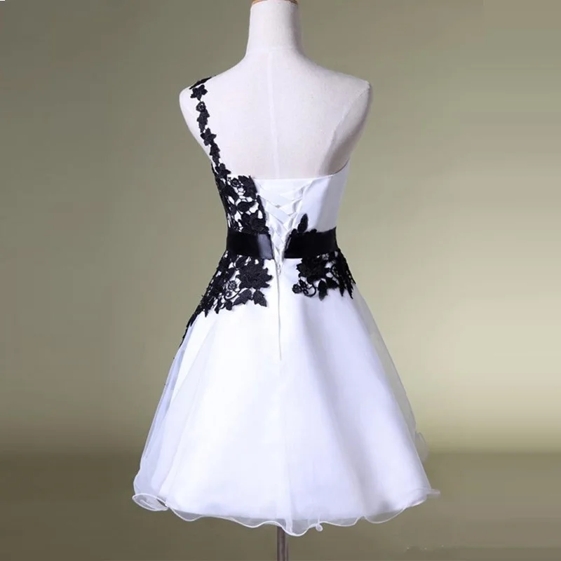 Женское Короткое платье подружки невесты Белое и черное На Шнуровке Для