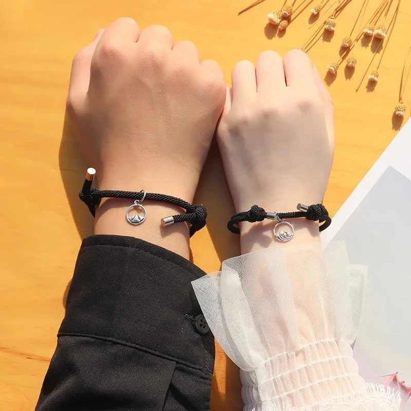 

1 Pair Couples Magnetic Bracelet Men Women Knitting Hand Rope Lovers' Hand Chain Girl Jewelry Eachother Valentine Day Best Gift
